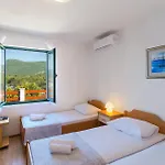 Two-bedroom In Zastrazisce