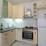 Σπίτι διακοπών Two-bedroom In Zastrazisce *