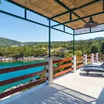 Σπίτι διακοπών Two-bedroom In Zastrazisce