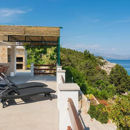 Two-bedroom In Zastrazisce Σπίτι διακοπών *